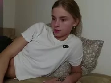 roxxxie_reid on Chaturbate