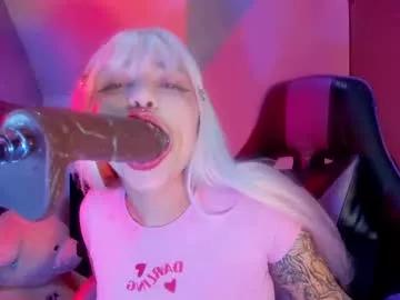 scarlet_gold on Chaturbate