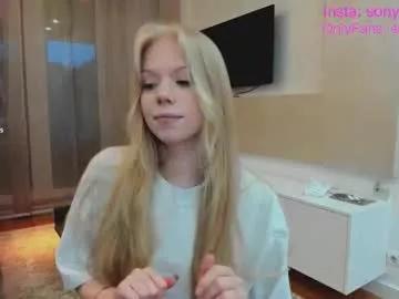 Freechat sonyaplush on Chaturbate