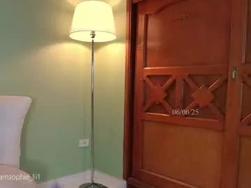Freechat sophie_lii on Chaturbate