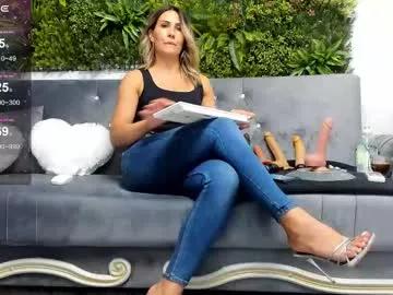 Freechat sweetcherry30_ on Chaturbate