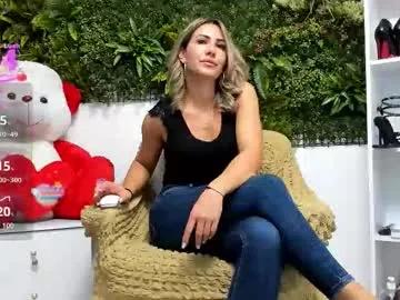 Freechat sweetcherry30_ on Chaturbate