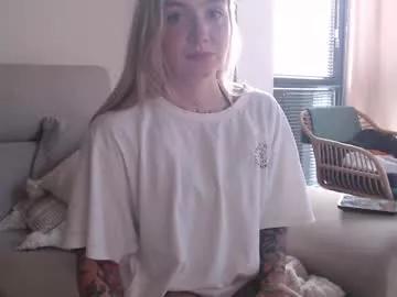 Freechat tattoobbgirl on Chaturbate