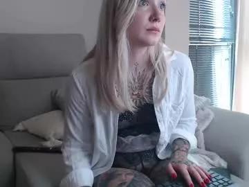 Freechat tattoobbgirl on Chaturbate