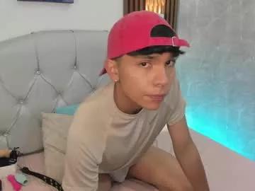 thiago_kozak on Chaturbate