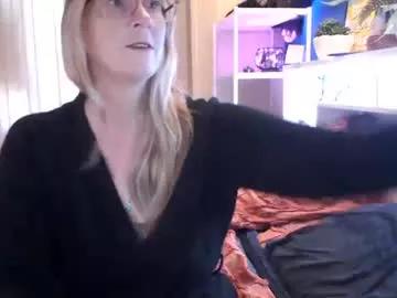 total_aussie_milfs on Chaturbate