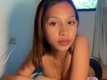 Freechat urdream_girl8 on Chaturbate