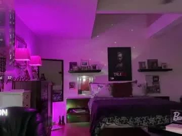 velvetbarbie on Chaturbate 