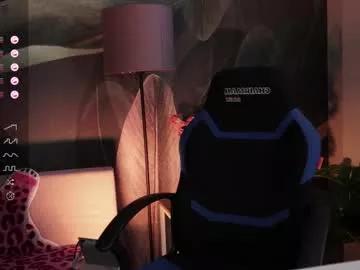 Freechat wesleegray on Chaturbate