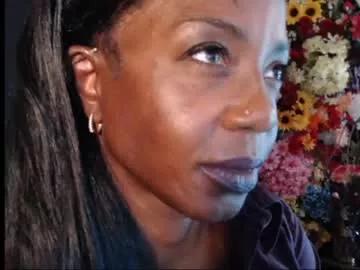 yhlemina on Chaturbate