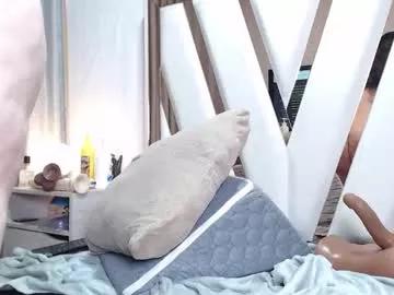 zoe_curvy on Chaturbate