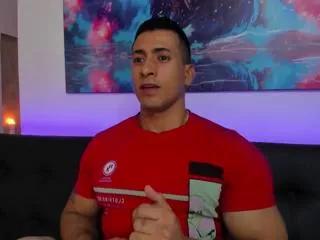 aaron_strong on Flirt4Free 