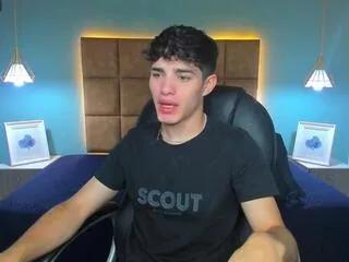 alejandro_lombardo on Flirt4Free 