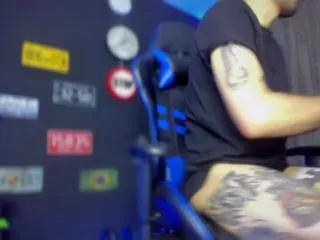 daamian_cox on Flirt4Free 