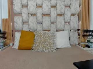 emma_royy on Flirt4Free 