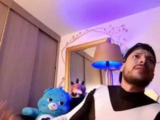 enzo_alan on Flirt4Free 