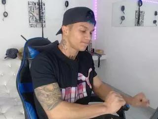 leonard_price on Flirt4Free 