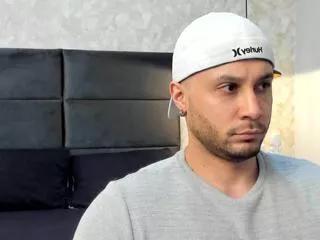 luke_siner on Flirt4Free 