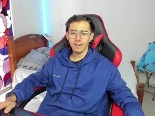 max_hunterr on Flirt4Free 