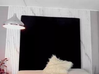 monik_fox on Flirt4Free 
