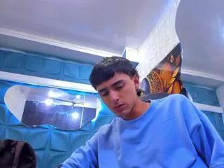nathan_maxime on Flirt4Free 