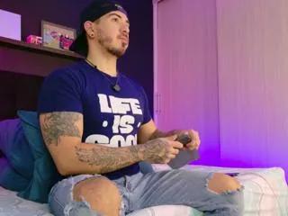 nathann_wolf on Flirt4Free 