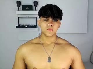 noah_prada on Flirt4Free 