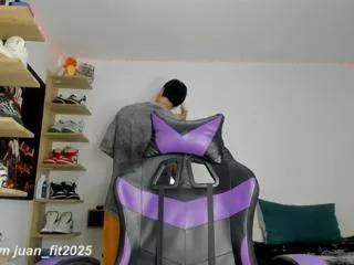 ryan_lewis on Flirt4Free 