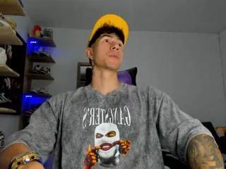 ryan_lewis on Flirt4Free 