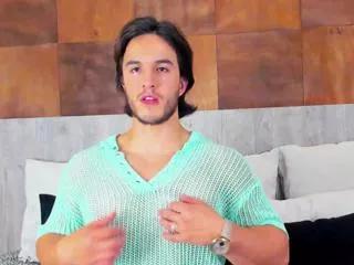 santi_thunder on Flirt4Free 