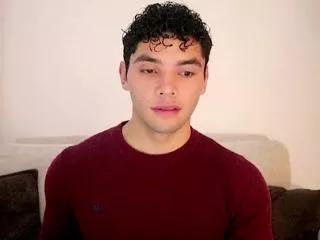 thiago_leonn on Flirt4Free 