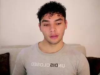 thiago_leonn on Flirt4Free 