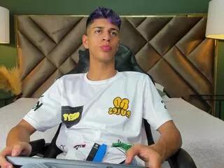 tyler_rodriguest on Flirt4Free 