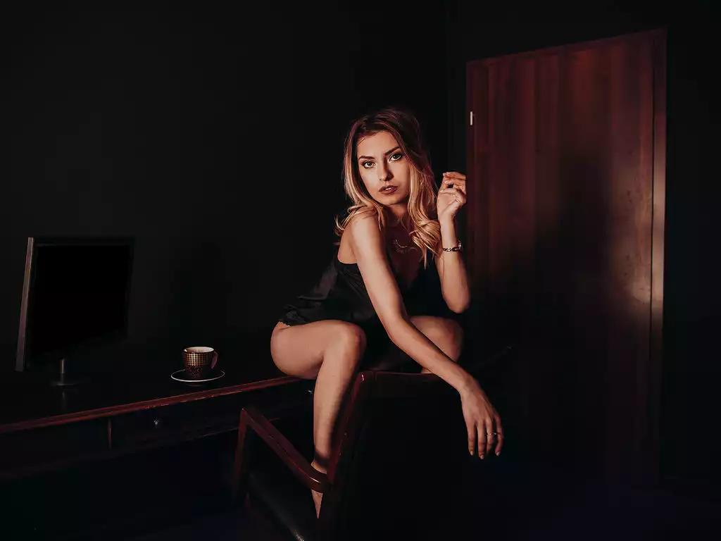 AlmaShannon on LiveJasmin 
