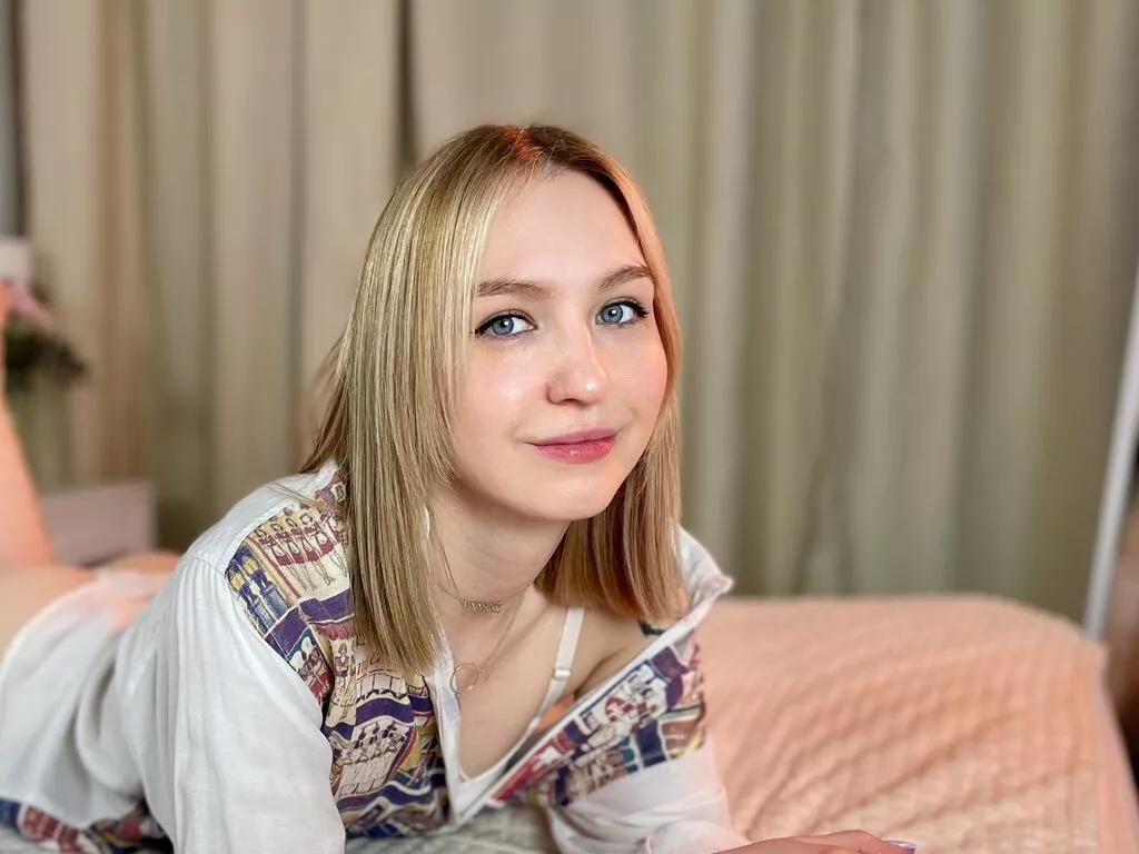 AnnieClar on LiveJasmin 