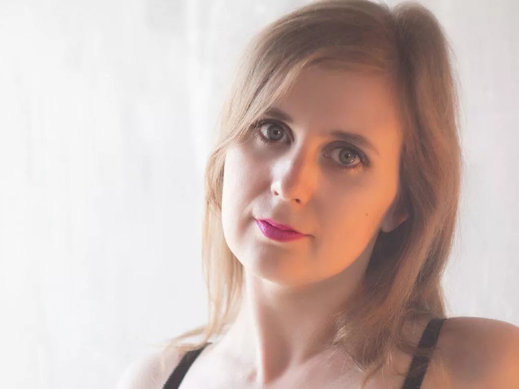 Offline ErikaDoyle on LiveJasmin