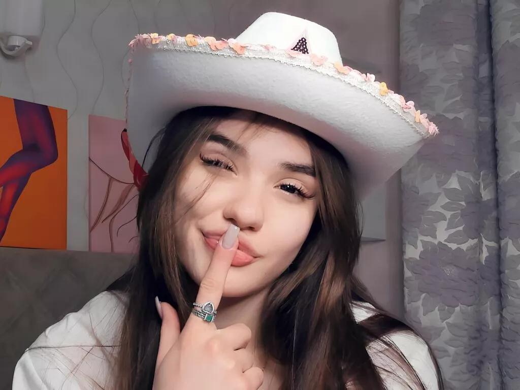 KeeleyCanterbury on LiveJasmin 