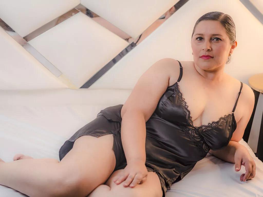 KikaDuque on LiveJasmin 