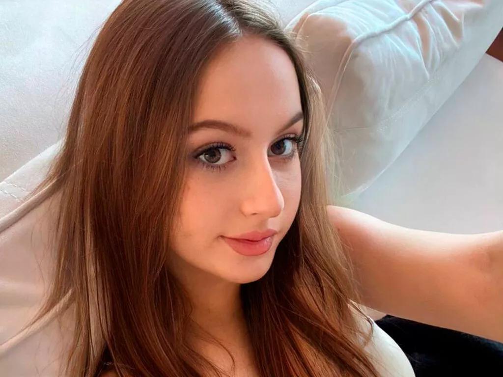 LaurenSaintie on LiveJasmin 