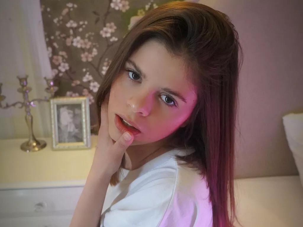 MaddyDoly on LiveJasmin 