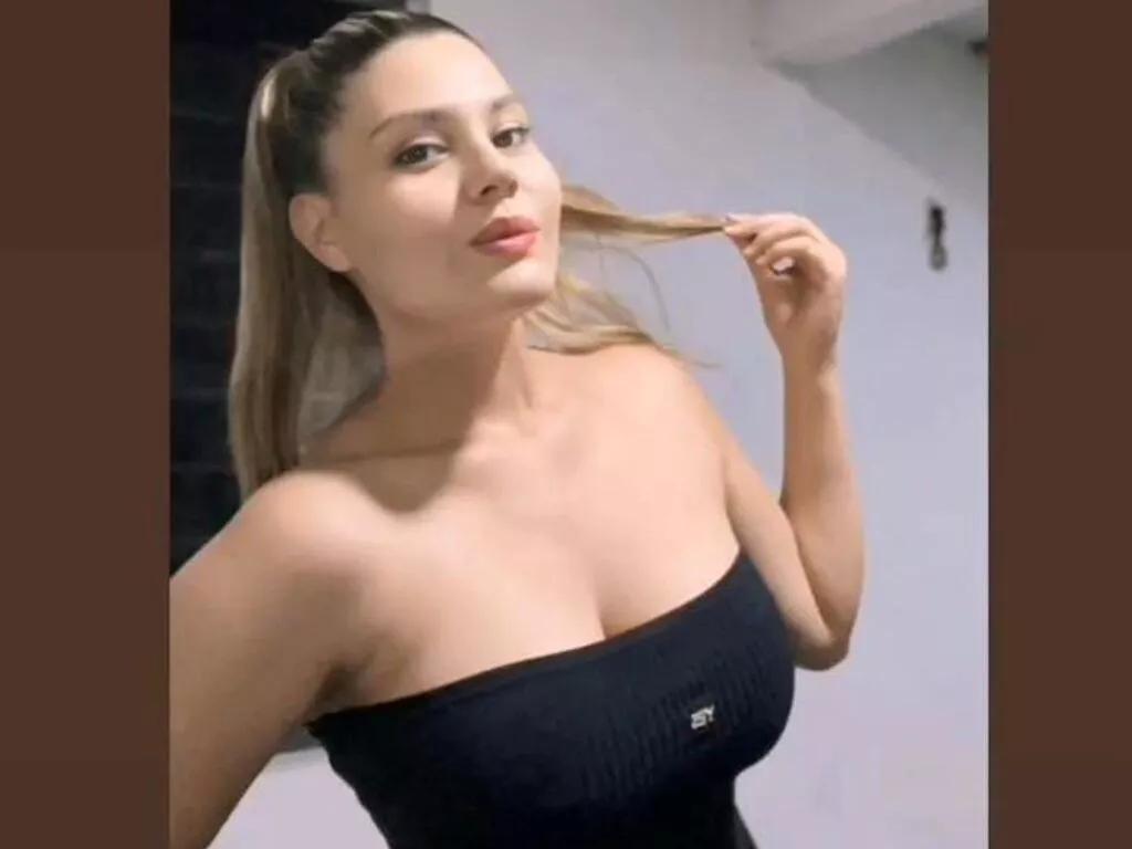 MolyZaens on LiveJasmin 