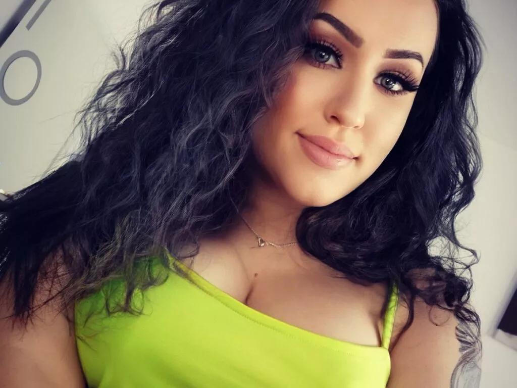 MorenaLovett on LiveJasmin 