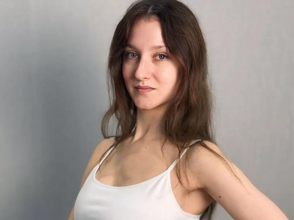 SheilahJubic on LiveJasmin