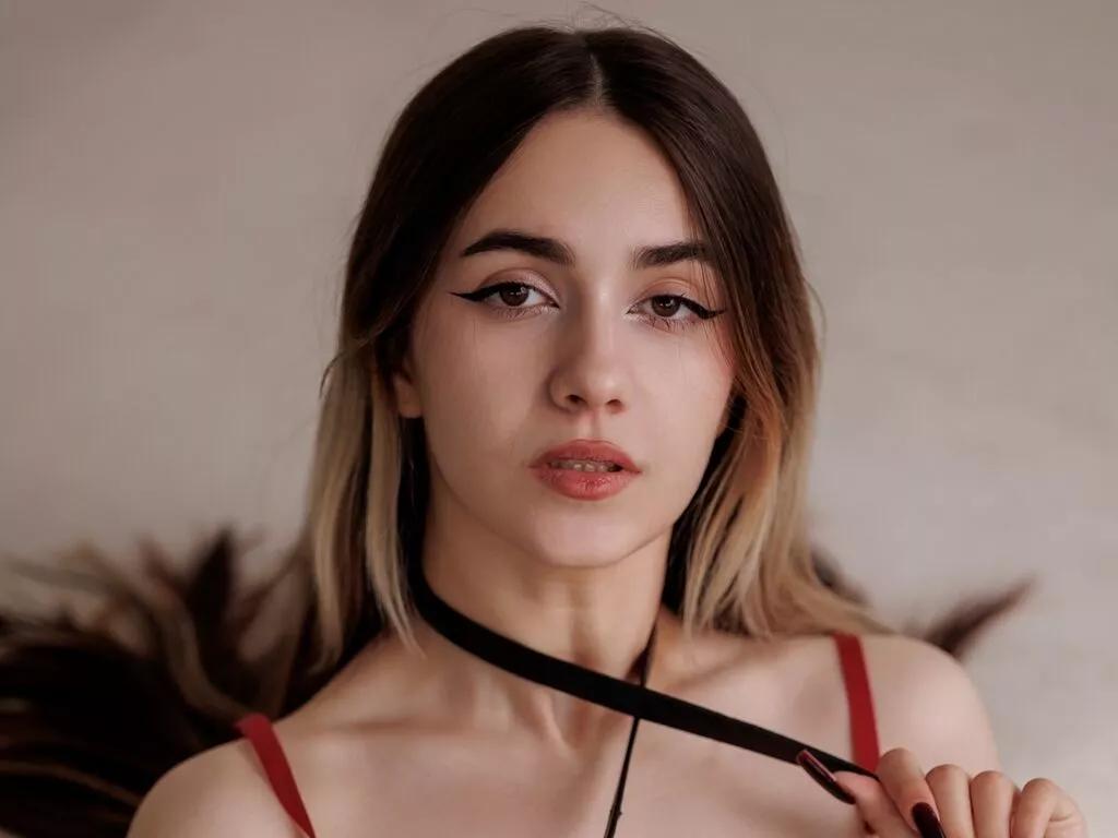 SlaviaSun on LiveJasmin