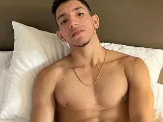 Offline AdamMax on Streamate