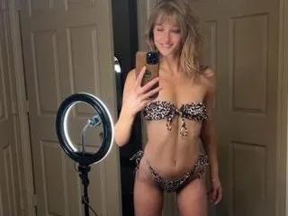 Bailey_AnnXXX on Streamate