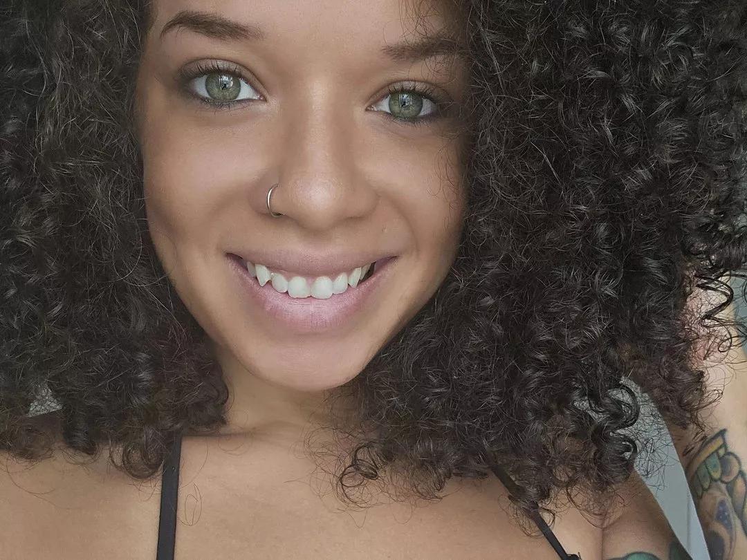 BrooklynSkyXO on Streamate 