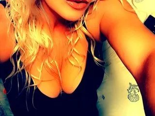 Offline CaliStar23 on Streamate