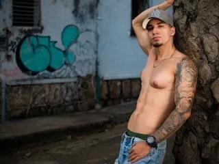 CamiloAlvarezz on Streamate 