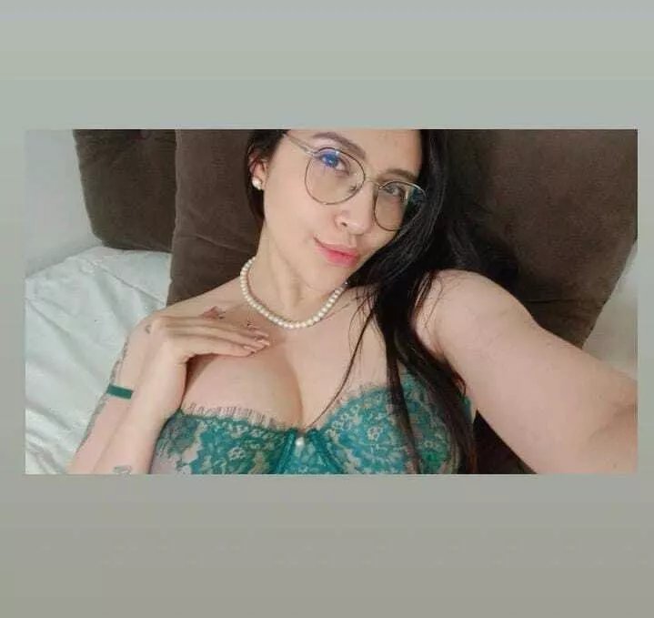 Offline DanielaRossi on Streamate